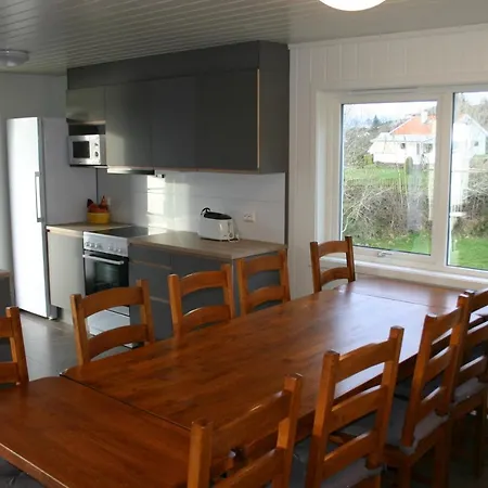 H21 - Furre Holiday home Sjernaroy